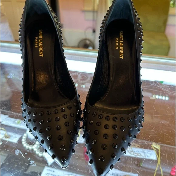 Saint Laurent black on black leather studded heels - Picture 1 of 6